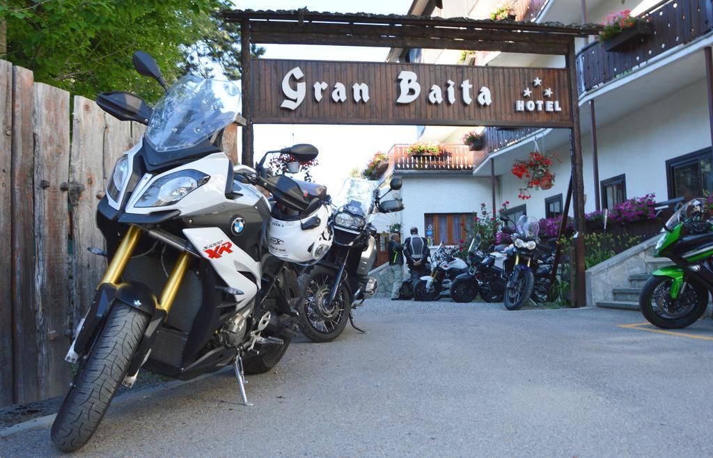 Hotel Gran Baita Oulx Екстериор снимка